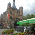 Abb 1 Der Brink in Deventer mit der Wag