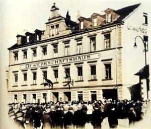 Foto aus besseren Tagen: Regelmäßig finden dort sozialistische Kundgebungen statt.