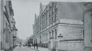 Möser-Realschule. Historisches Lichtenberg-Foto