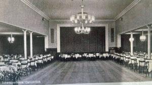 Eine Karte von 1957 zeigt den großen Saal, in dem knapp zwei Jahrzehnte später Rockkonzerte zum Stelldichein luden. Verlag Rudolf Lichtenberg, Osnabrück.