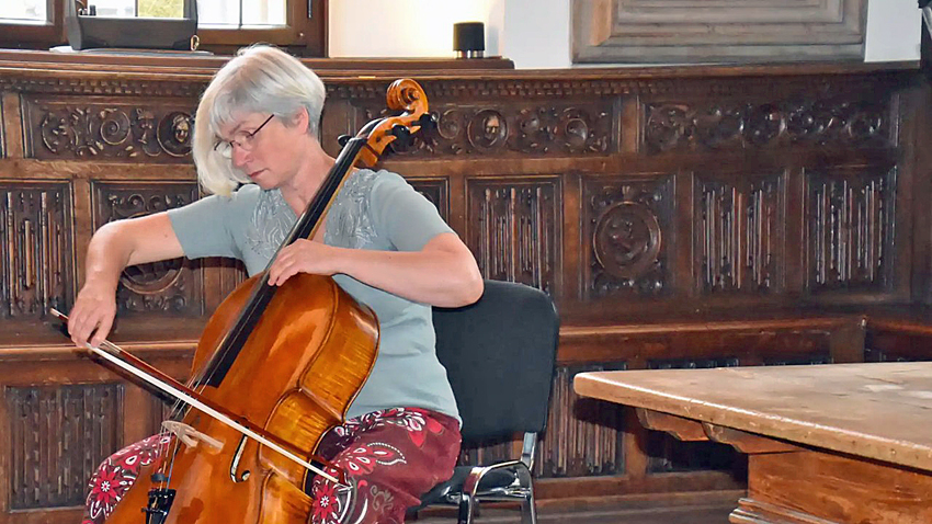 Musikalisch wurde die Preisverleihung abgerundet von Angelika Bönisch am Cello. Foto: PG/OR