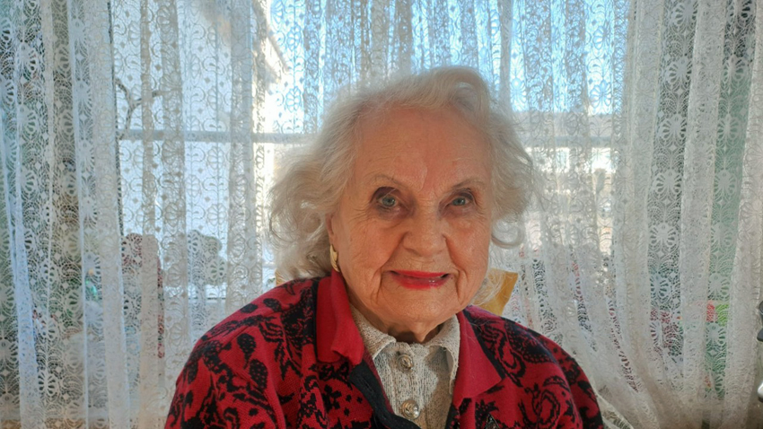 Schrieb ihre Erinnerungen persönlich auf: die Autorin Christel Schulze (98)